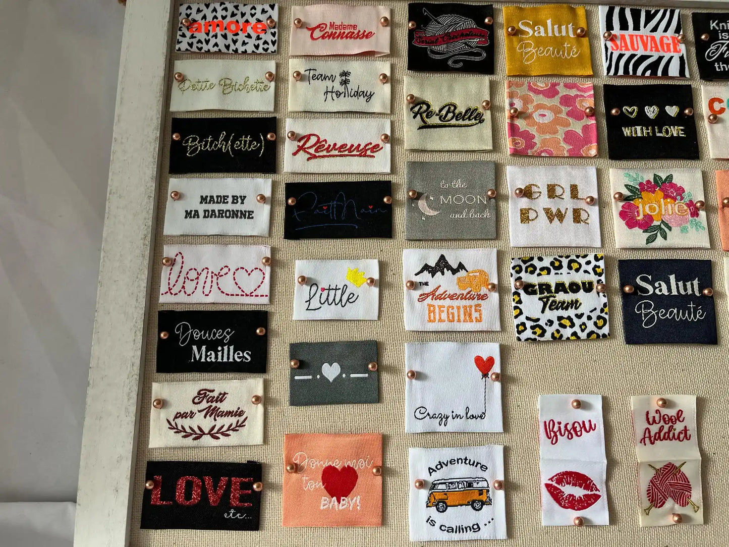 Etiquettes tissées à coudre